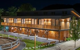 Ecvestria Chalet